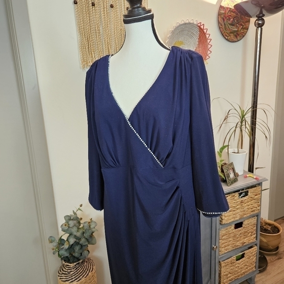 Alex Evenings Woman Navy Surplice long Maxi gown dress Size 14W stretch - Picture 2 of 6